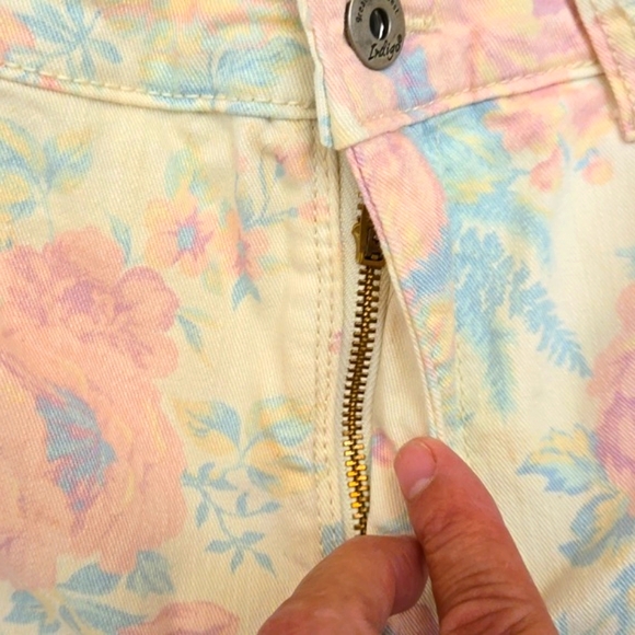 Size 12 Floral Rose Print Jeans - Picture 6 of 12